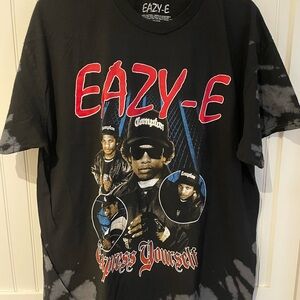 Black Graphic Tee - Short Sleeve